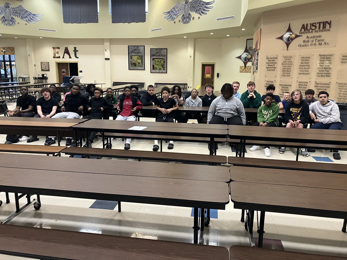 CoachJaredZito's tweet image. Had a great time visiting the rising 9th grade football players at Austin Middle this am! Great looking group! 
Can’t wait to see what they do the next 4 years at South! #BeTheDifference