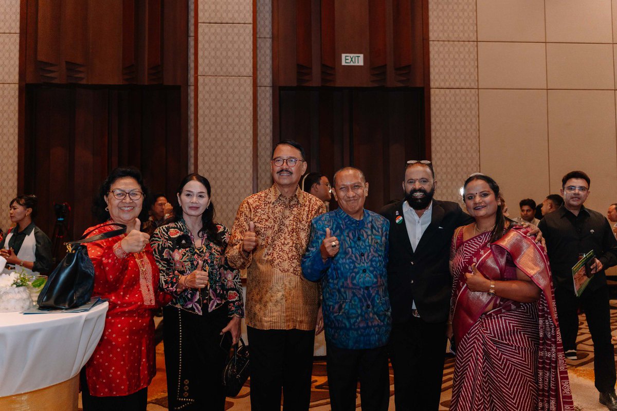 India in Bali tweet media