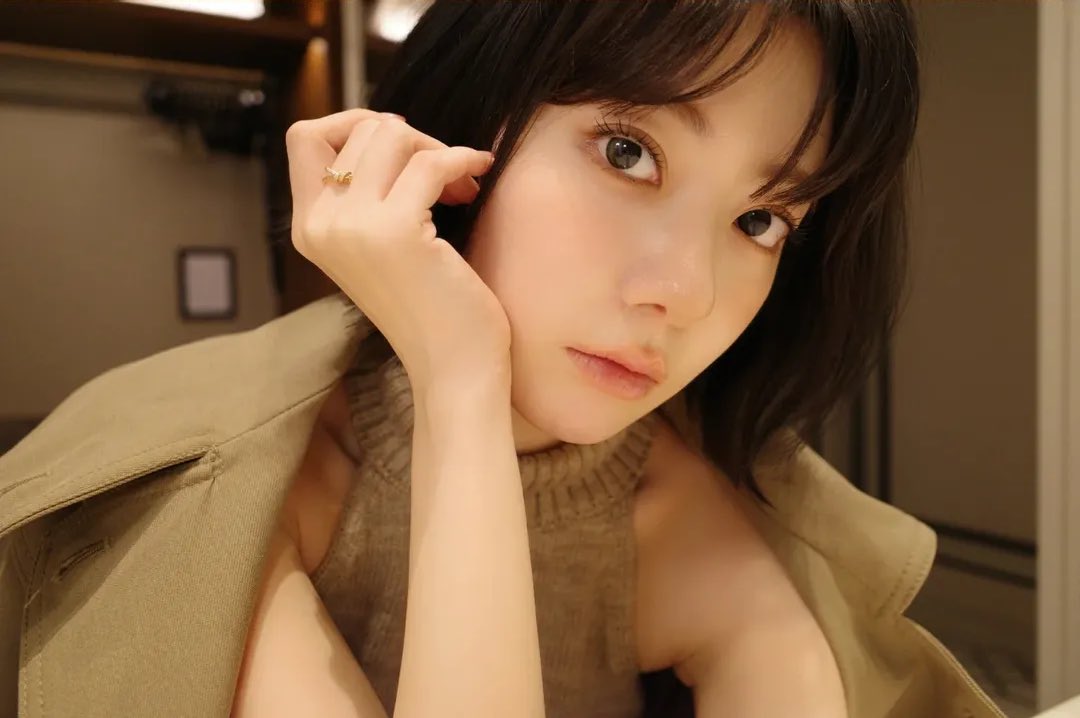 宮脇咲良さん久しぶりにインスタ更新してくださいましたが、圧倒的美貌