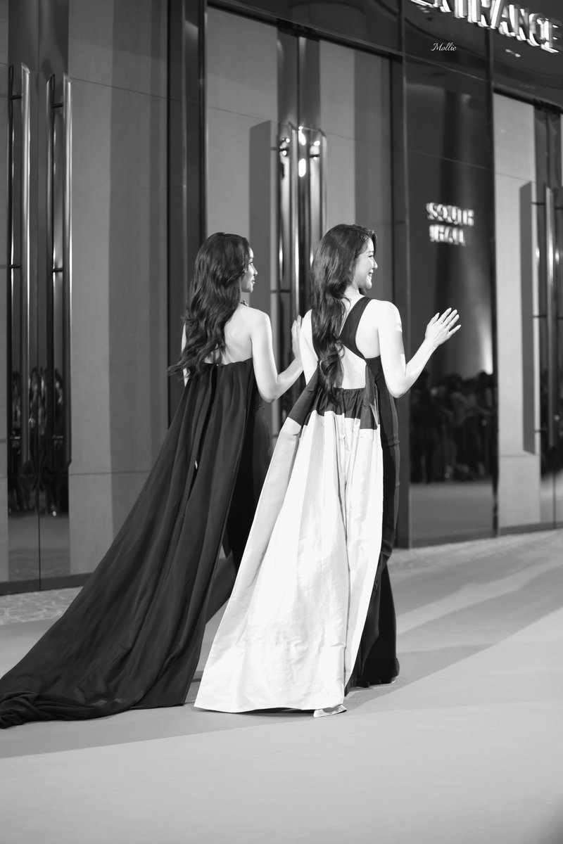 🖤🤍✨

GINNY JAYNA 9ENT X SIAM PARAGON
#9entawards2026xGINJAY
#GinJay