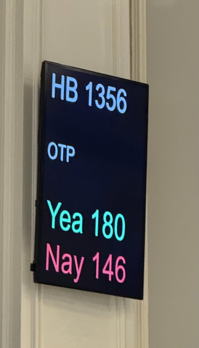 Katy Peternel tweet media