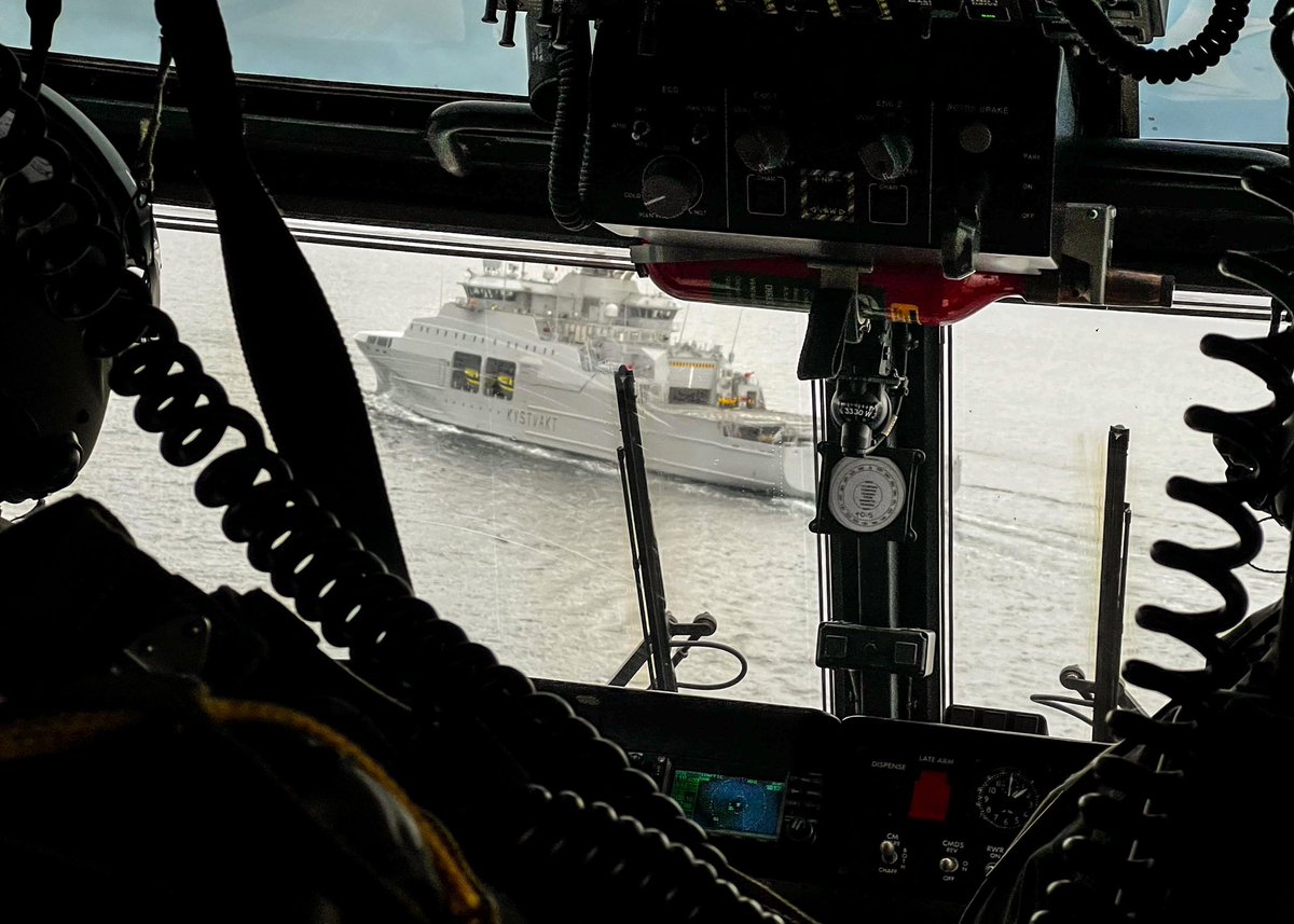 815 Naval Air Squadron tweet media