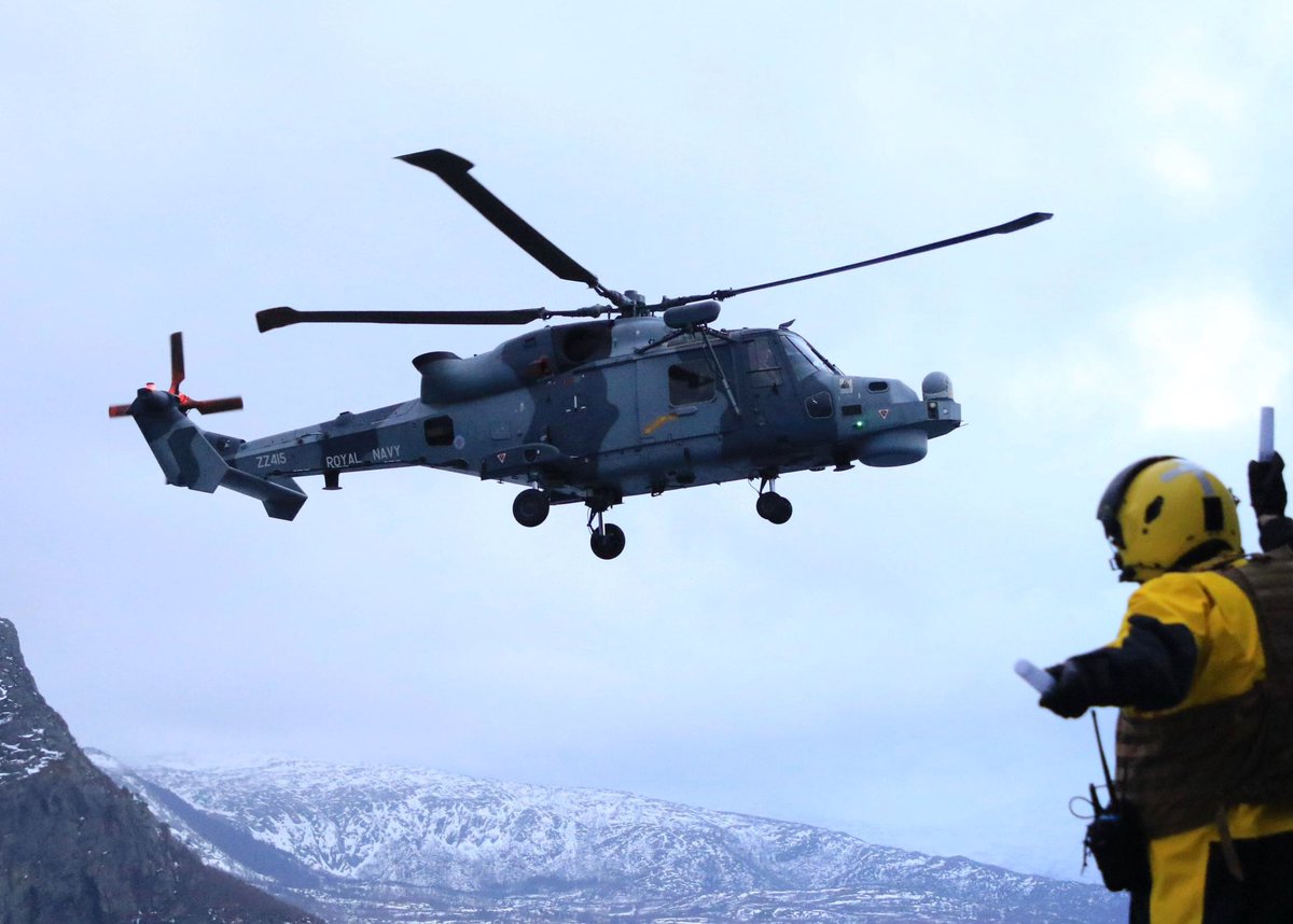 815 Naval Air Squadron tweet media