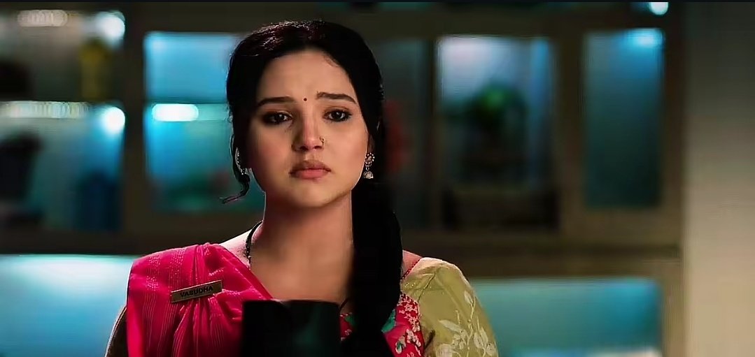 whattaagirll2's tweet image. Not Her watching him sleep on the floor ... ;)

Ps:- iss aadmi ne apni biwi k liye apna sab kya apne apko bhi tyaag diya hai .. 😭✋🏻

#Vasudha #Devaansh #VasuDev