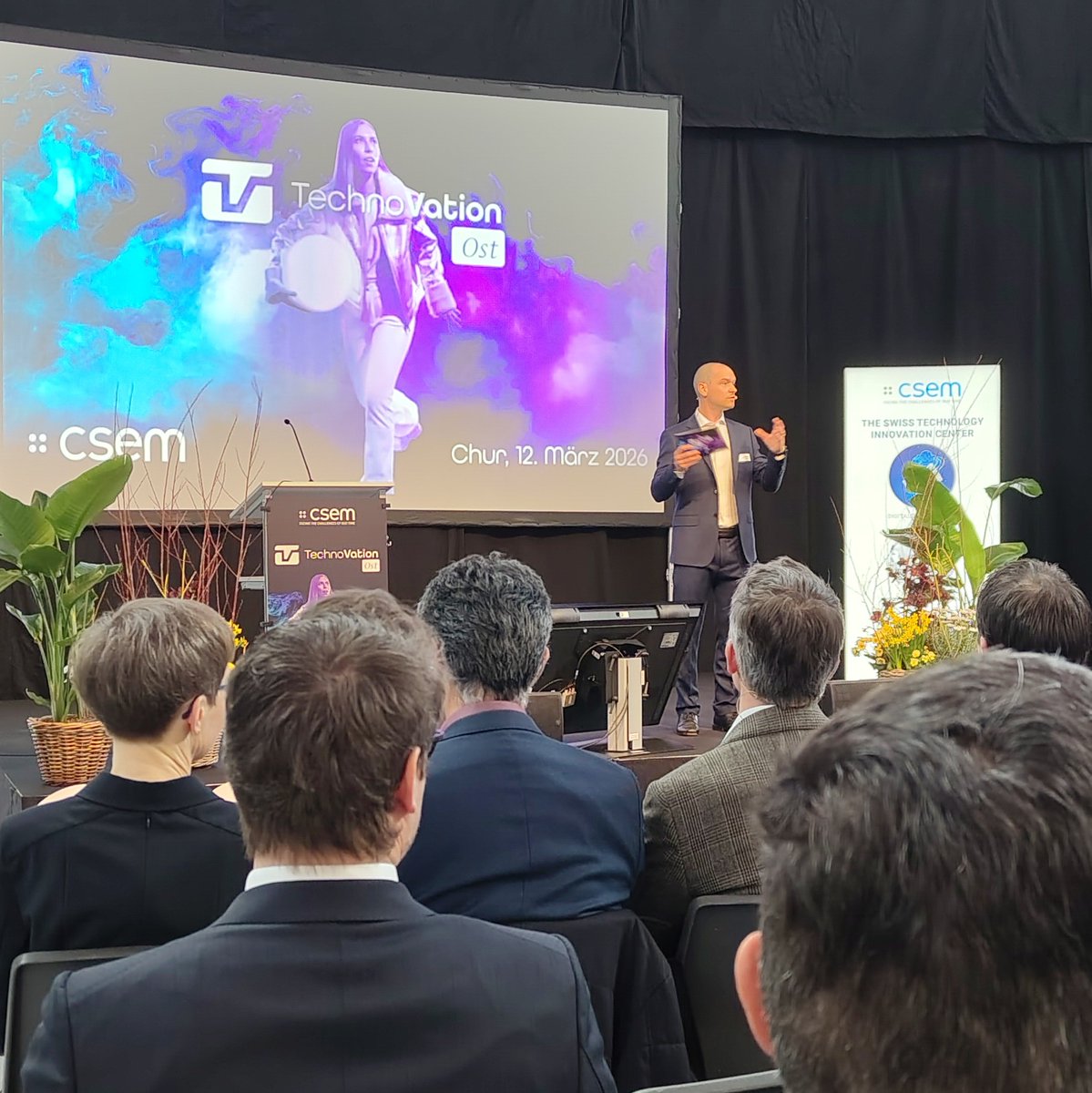 RemiCrameri's tweet photo. Mein lieber Freund David Schmid eröffnet die #TechnoVation Ost 2026 im LIUG in Chur! Ein unglaublich spannender Kongress zu den relevanten Zukunftsthemen in Forschung, Innovation, Entwicklung und Praxistransfer. #CESM https://t.co/MPeldmoGhp