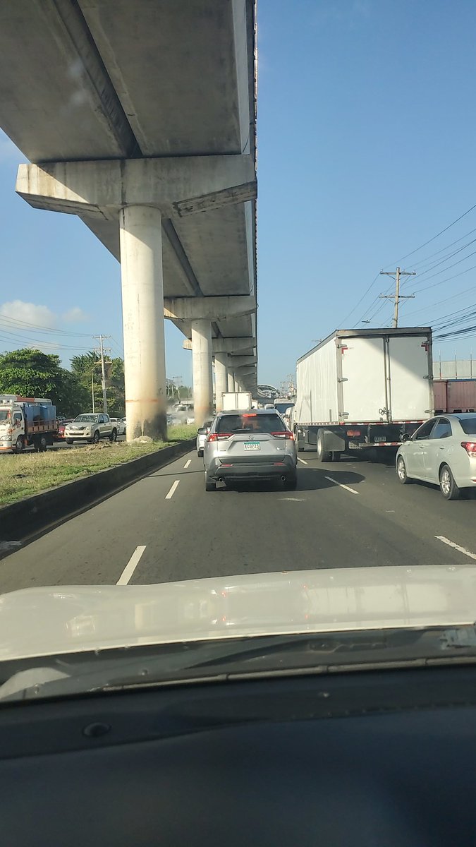 Cuando será EL DIA que los VAGOS DEL TRANSITO COIMEROS puedan resolver el tanque FRENTE A VILLA LUCRE..los gobiernos RASCANDOSE LOS HUEVOS y el pueblo JODANSE DESGRACIAO lo peor no les pasa NI PINGA verdad GABY y demás MALEANTES