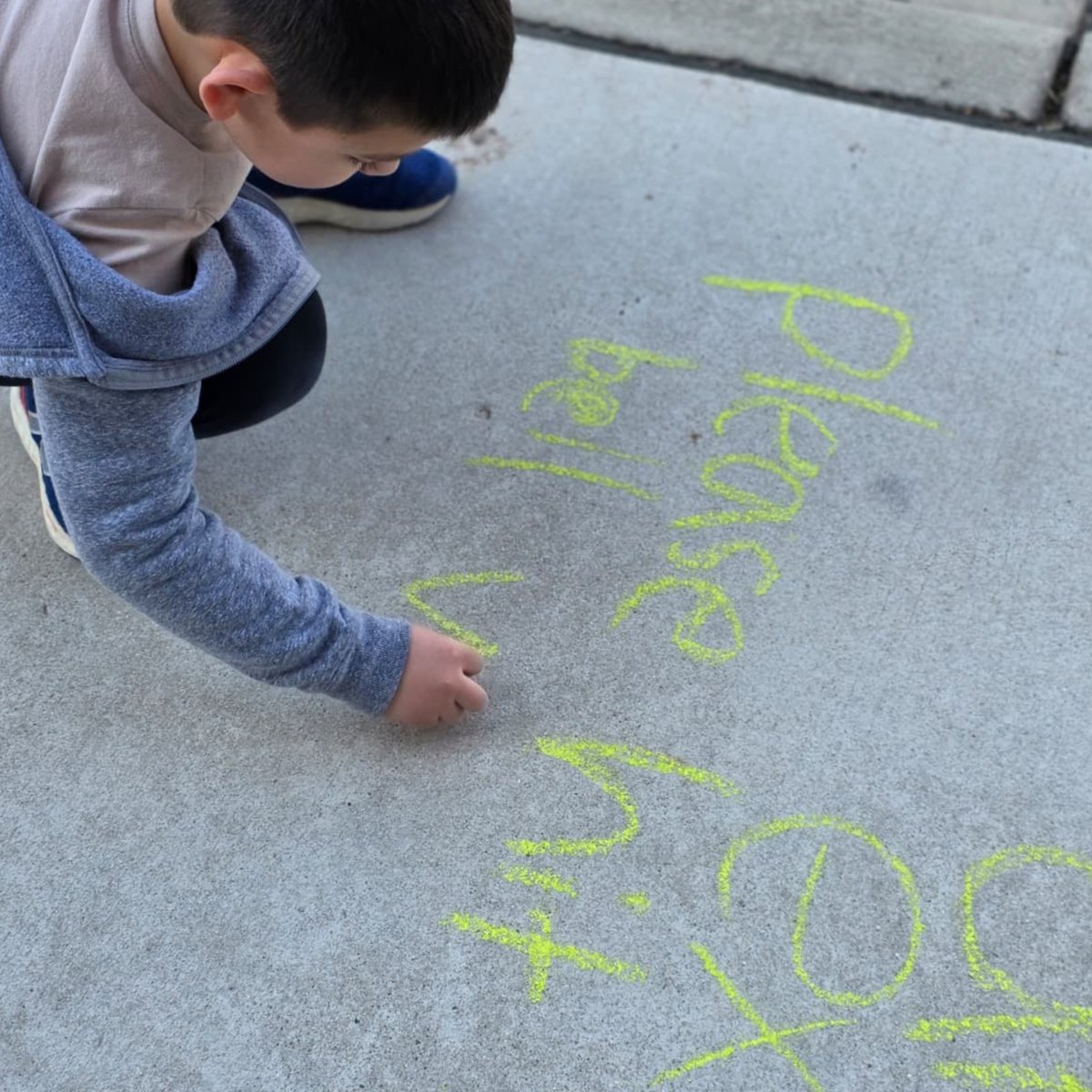 LuneSpark's tweet photo. How could we not spend time outside with this warm weather?! 🤩 🎨

#artscenter #arteducation #artcamp #photography #chalk #trackoutcamp #summercamp #northcarolina #apex #hollysprings #chapelhill #raleigh https://t.co/mQFdgeOHi9