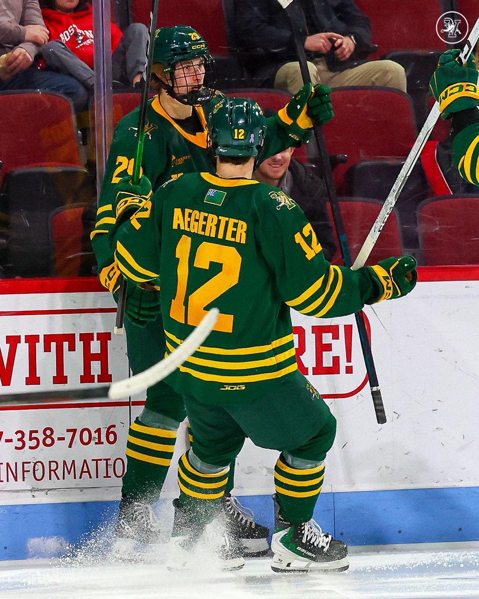 UVM Men's Hockey tweet media