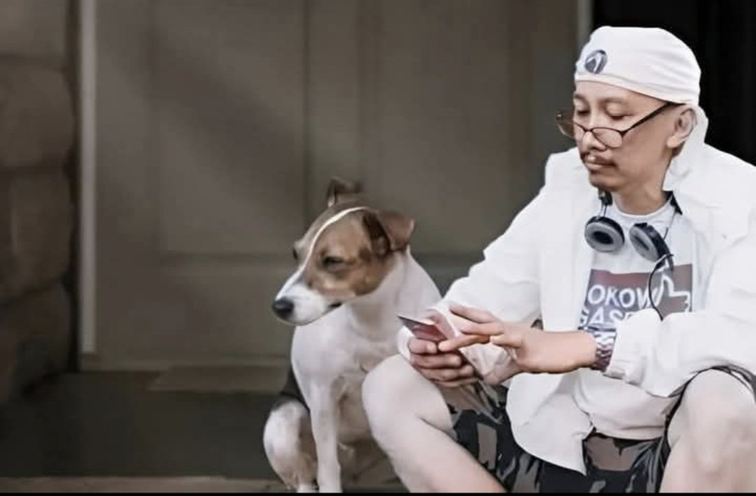 Tebak²an. 
Ada berapa anjing di gambar ini ??? 
Yg benar dapat sepeda.