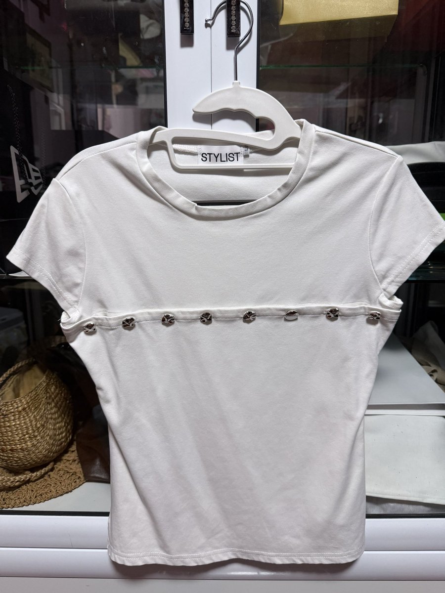 🧘🏻♀️⛸️ tweet media