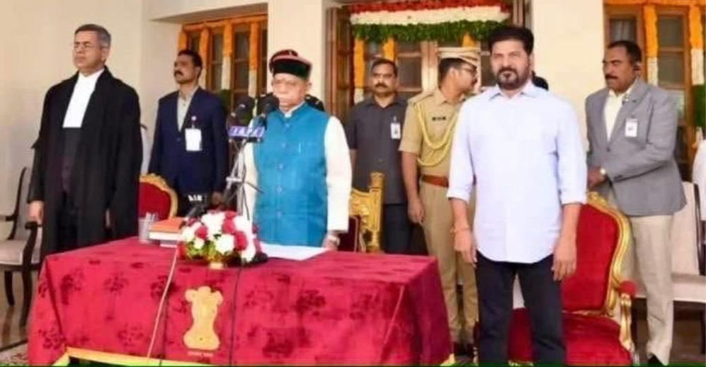 KGeethamurthy's tweet photo. #TSGovernor Oath taking Ceremony Sri Shivapratap Shukla at Lokbhavan with eminent personalities ⁦@NitinNabin⁩ ⁦@JPNadda⁩ ⁦⁦@iBLSantosh⁩ https://t.co/jFnmc1DGkI