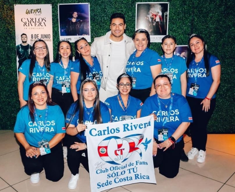 solotu_cr's tweet photo. Feliz 11 aniversario 💙💙

#SoloTu11Aniversario 
#11AñosJuntoACarlosRivera
#ClubOficialSoloTu 
#YoSoySoloTu

@_CarlosRivera @ClubSoloTu @sonymusicca @WestWoodEntt @mikenoriega https://t.co/dg1f8mtcft