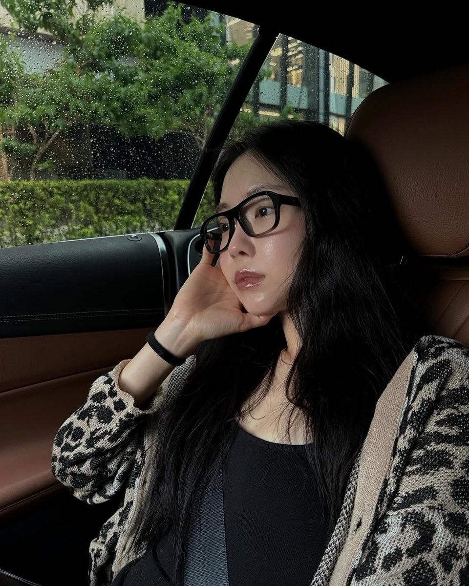 Naeun tweet media