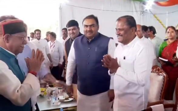 KGeethamurthy's tweet photo. #TSGovernor Oath taking Ceremony Sri Shivapratap Shukla at Lokbhavan with eminent personalities ⁦@NitinNabin⁩ ⁦@JPNadda⁩ ⁦⁦@iBLSantosh⁩ https://t.co/jFnmc1DGkI