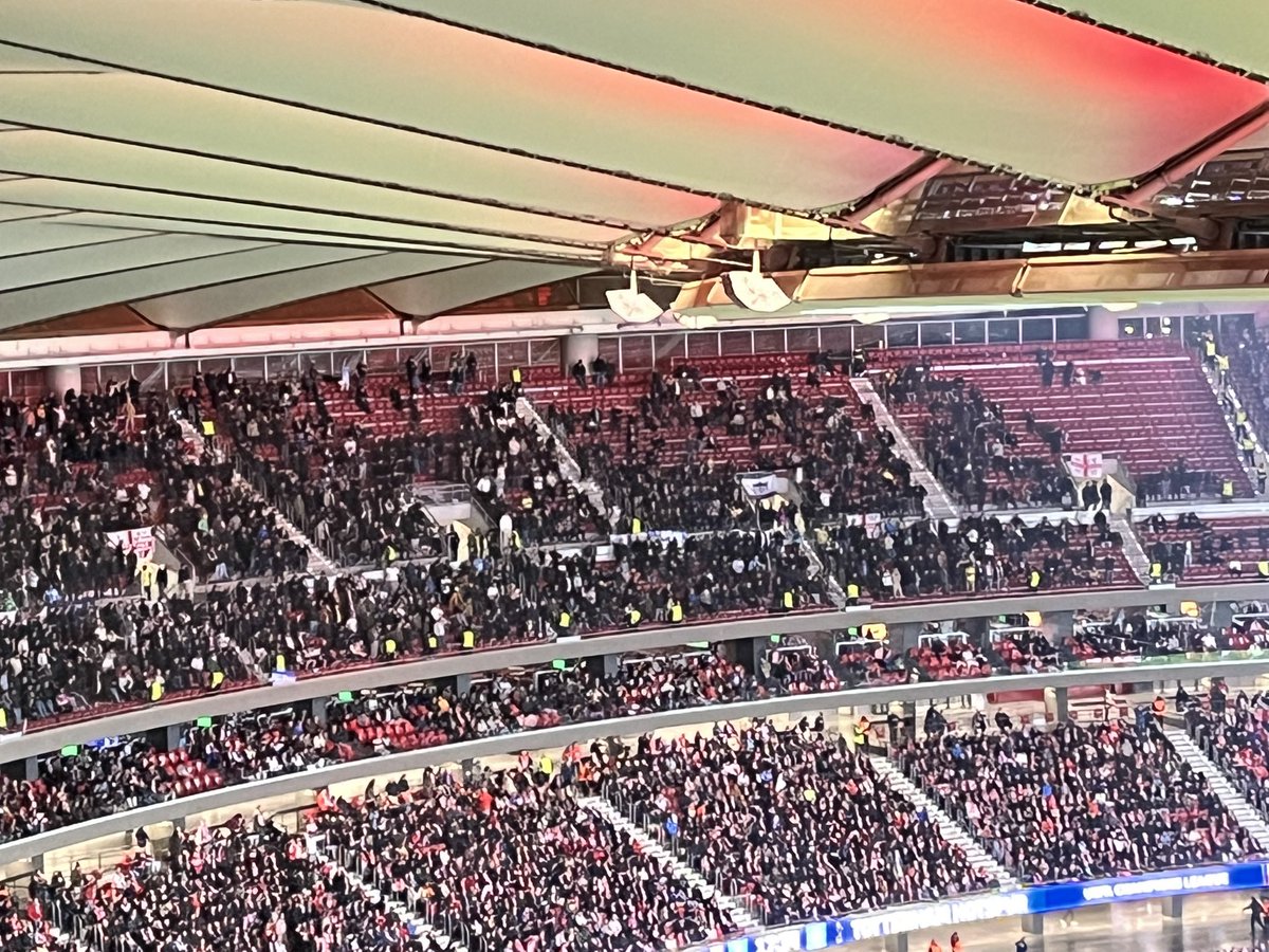 jamesprimavesi's tweet photo. @Awaydays23 Took this of Spurs at Atletico… this was at the start of the game… didn’t look like that by the 2nd half 😂 https://t.co/hUMRlrHQit