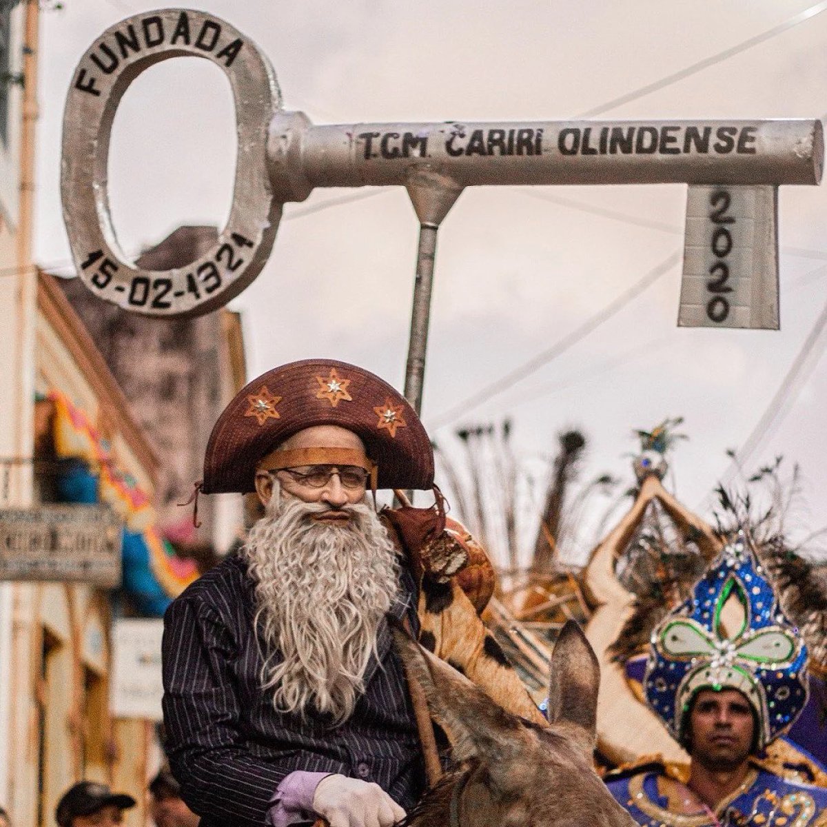 carnavalempe's tweet photo. HOJE TEM CORTEJOS EM OLINDA! 🎉
O tradicional Cariri Olindense e O Predestinado desfilam nas ladeiras históricas! O Predestinado sai às 16h30 e o Cariri às 19h! 🤩👏🏼 https://t.co/onrdszfQGA