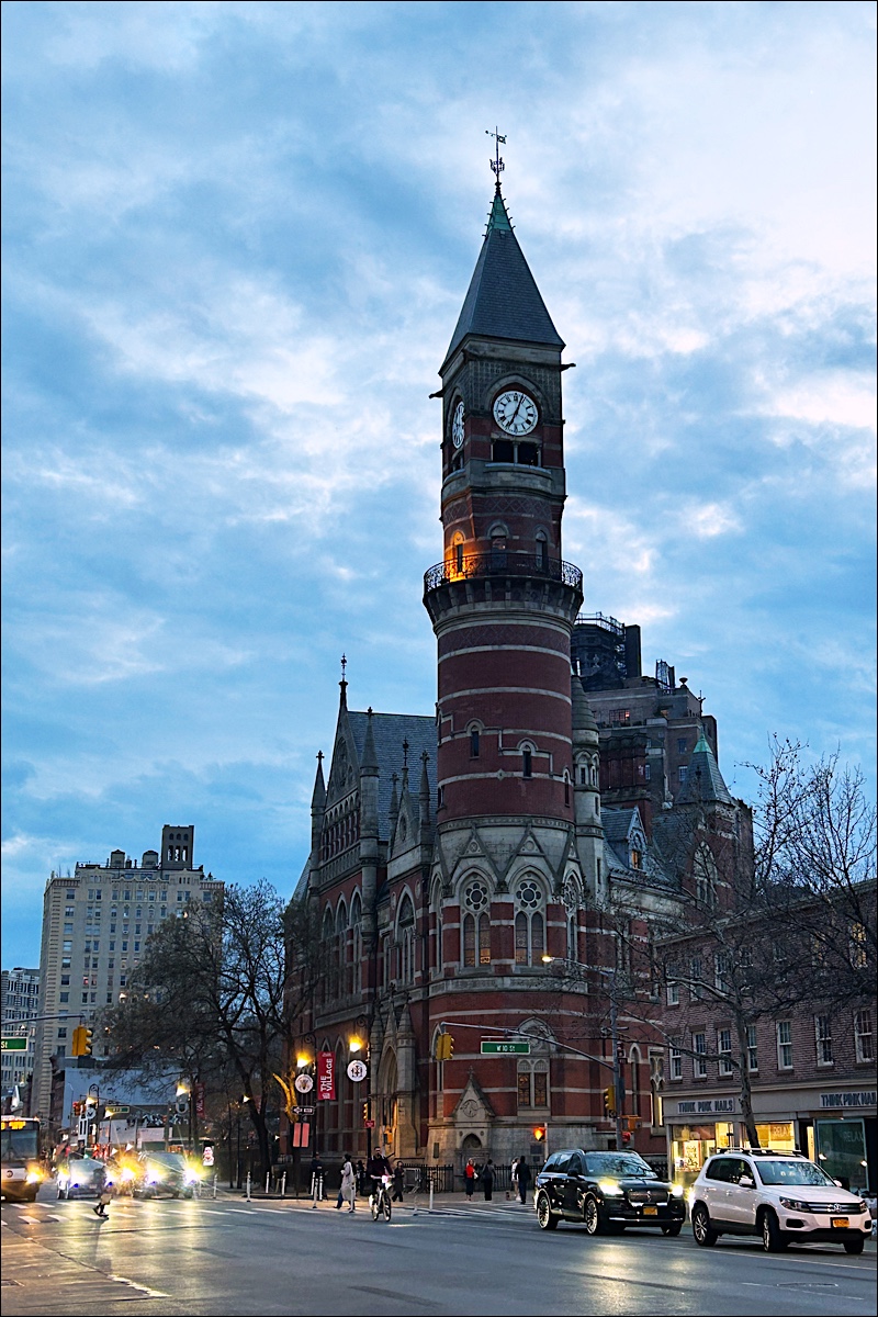 Cavaliere2S's tweet photo. Jefferson Market Library, Greenwich Village https://t.co/tlCJqQOTj8