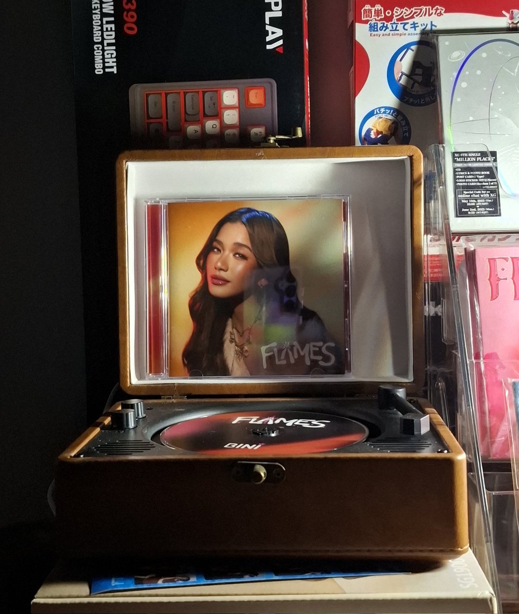 Yobhelieve4's tweet photo. My FLAMES jewel case: @bini_aiah  version from the ABS-CBN store just arrived. Just love the track lineup in this Album. 🥹🌸

#BINI #BINI_FirstLuv #BINI_SweetTooth #BINI_Katabi #BINI_FLAMES https://t.co/vB4PVgnAAr