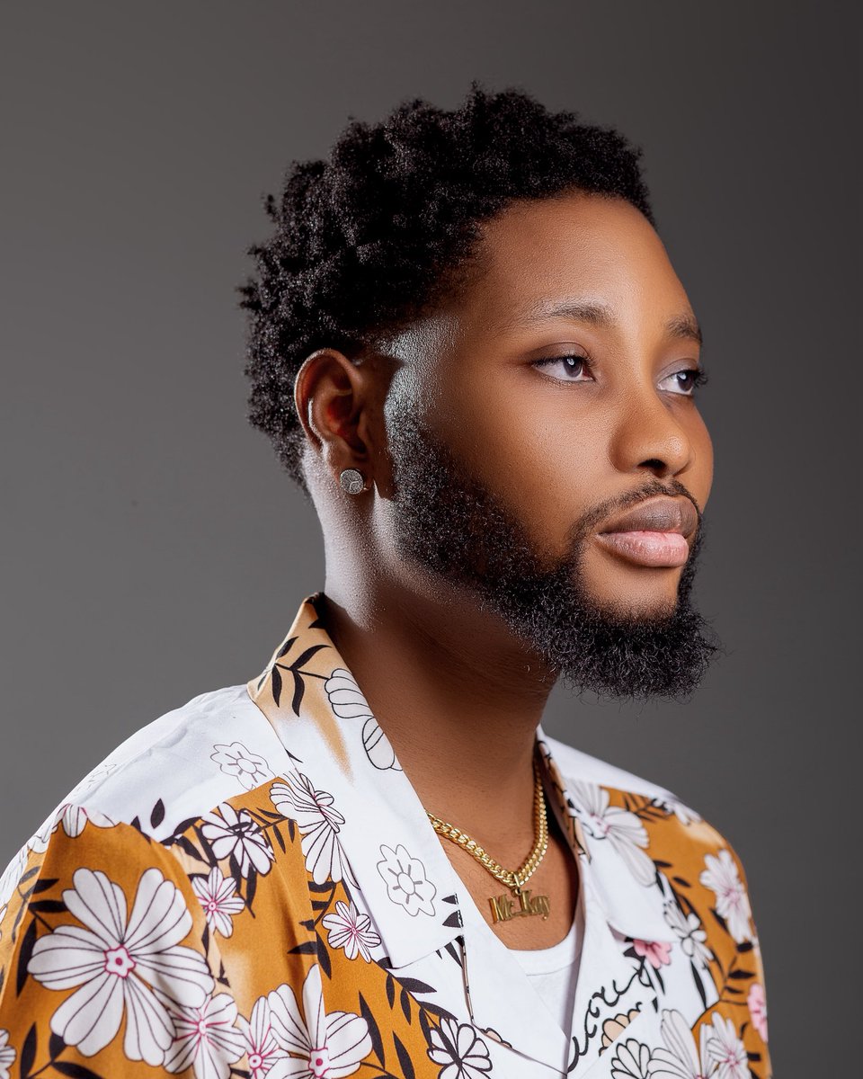 McKay 🌗💛 tweet media