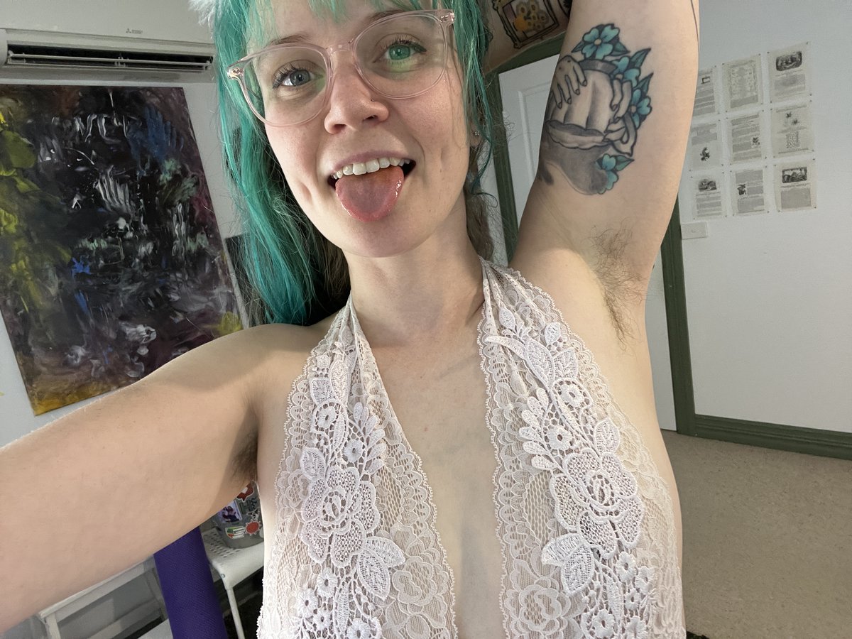 ʎddɐɥ heidiv 🤍 tweet media