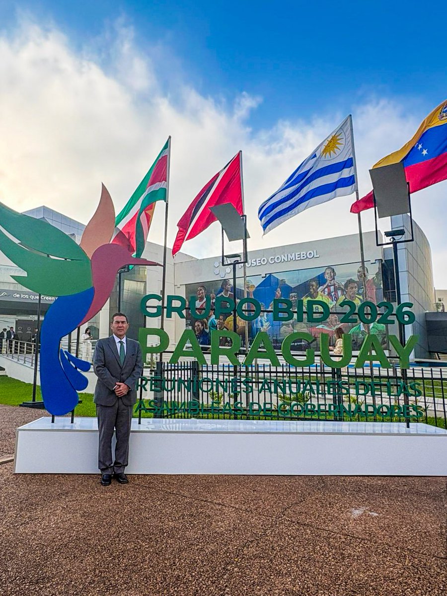 minplanifica's tweet photo. El ministro de Planificación del Desarrollo y Medio Ambiente, José Fernando Romero Pinto, llegó a Asunción, Paraguay, para participar en la 66° Reunión Anual de la Asamblea de Gobernadores del Banco Interamericano de Desarrollo y en la 40° Reunión Anual de la Asamblea de Gobernadores de BID Invest, en su calidad de Gobernador ante el Banco Interamericano de Desarrollo.

#BoliviaAlMundo
#ElMundoABolivia
#SiempreBolivia
#MPDyMA