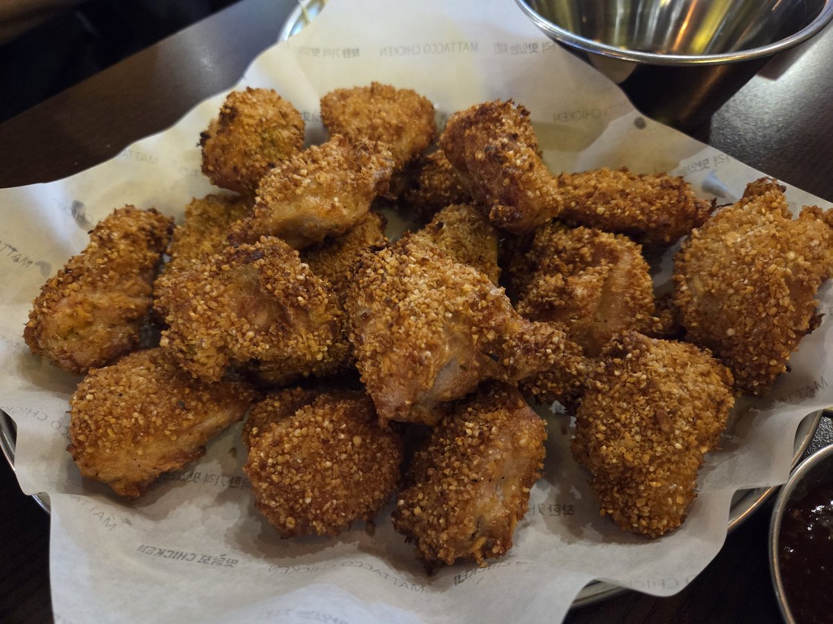 sinjuzzang's tweet photo. 오늘도 늦은 저녁식사!
오랜만에 맛닭꼬 🐔🍗 https://t.co/fS4qhEbjd2