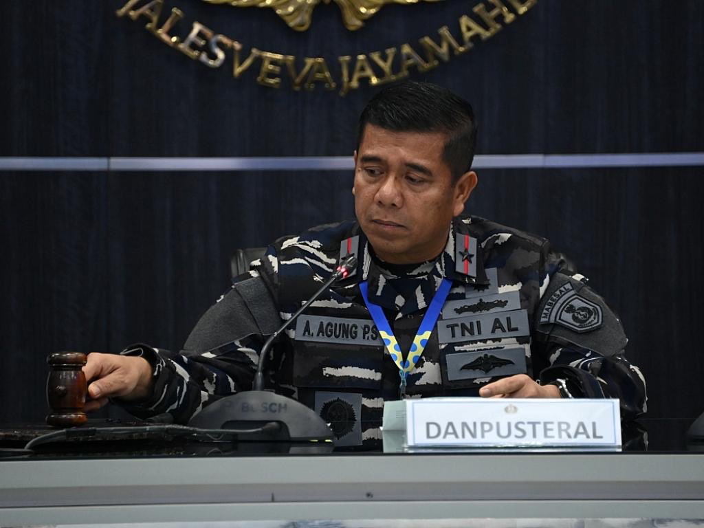 TNI Angkatan Laut tweet media