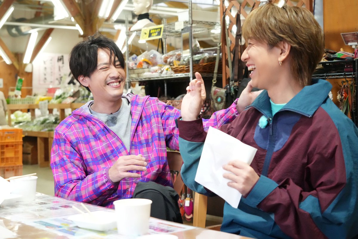 mezamashimedia's tweet photo. 『NEWS小山のおしゃキャン！どう？』

小山慶一郎さんと元NEWSの内博貴さんが、
20年ぶりにテレビで共演！

再会の熱いハグを交わし、小山さんは涙…
2人で濃厚な時間を楽しみます♪

3月22日（日）25時55分〜※関東ローカル

小山さん＆内さんコメントは🔽
https://t.co/Z4sudldoAr

@newskoyamacamp https://t.co/xvYRHb2Mgn