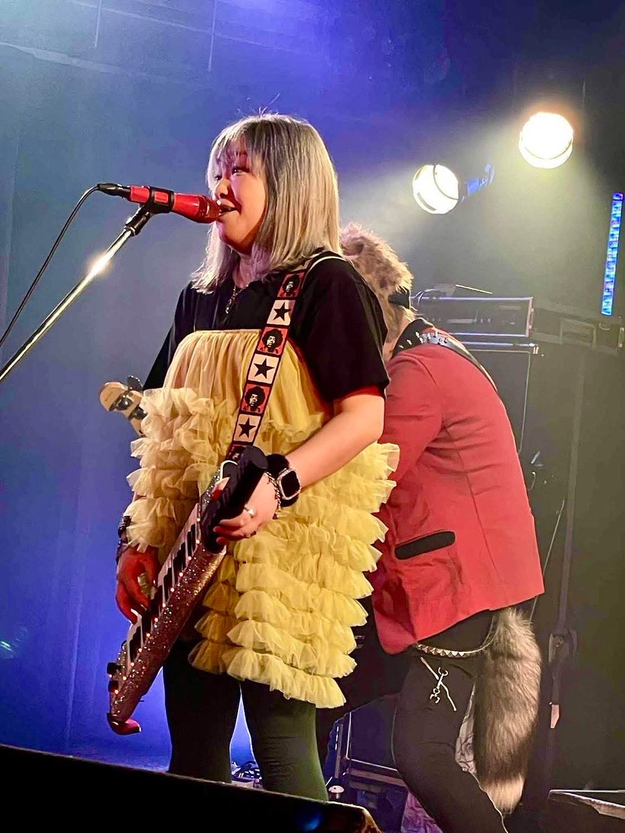 PHALANX_FUKUI's tweet photo. AZさん初出演でしたがすごくいい環境に加えて会場の皆様の暖かい応援で楽しく演奏が出来ました✌️

ほとんどが初めてお会いする方でしたがThe Morning GloryさんのDJ、YUİNAさんのダンス、SEVENTH HEAVENからラストのIN REDさんまで皆さんのステージも思いっきり楽しませていただきました♫ https://t.co/7PncrvaR8O