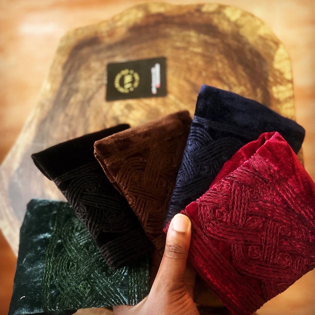 VibewearsNG's tweet photo. @PrinceOgbonna_ We sell the best Yoruba caps , prices range from 12,500 - 20,000 naira 
Check out our IG for more : @vibesandtrad 
WhatsApp : 08101040850 https://t.co/2d0zlD17Uf