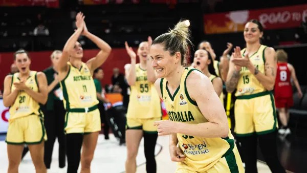 NBLPleb's tweet image. The Opals outscored Japan 23-4 in the fourth quarter to win 81-71 in game two of the FIBA World Cup Asian Qualifiers. 

Sami Whitcomb led the team with:

17 PTS | 5 REB | 3 STL

They will take on Hungary this Saturday. 

#NBL #FIBA