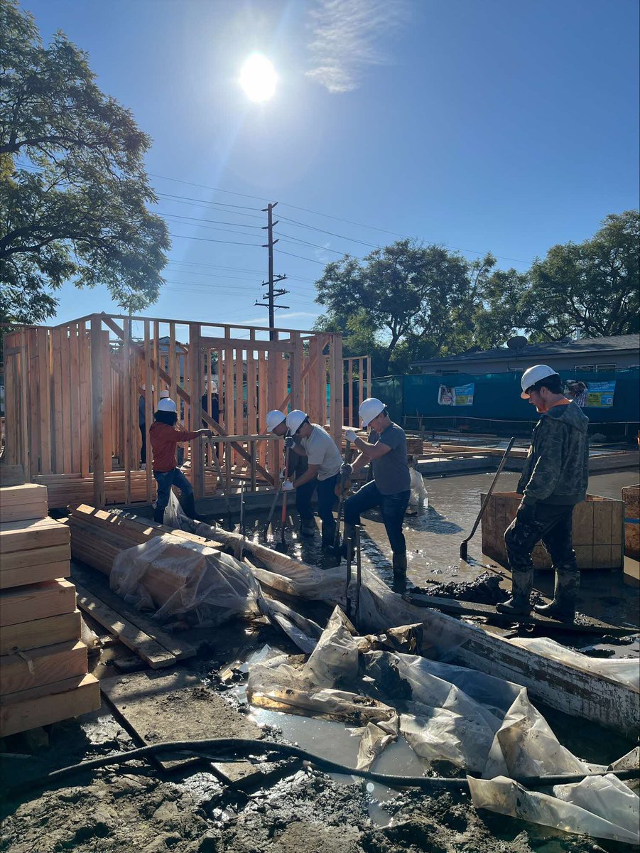 AXIS (AXIS Capital) tweet media