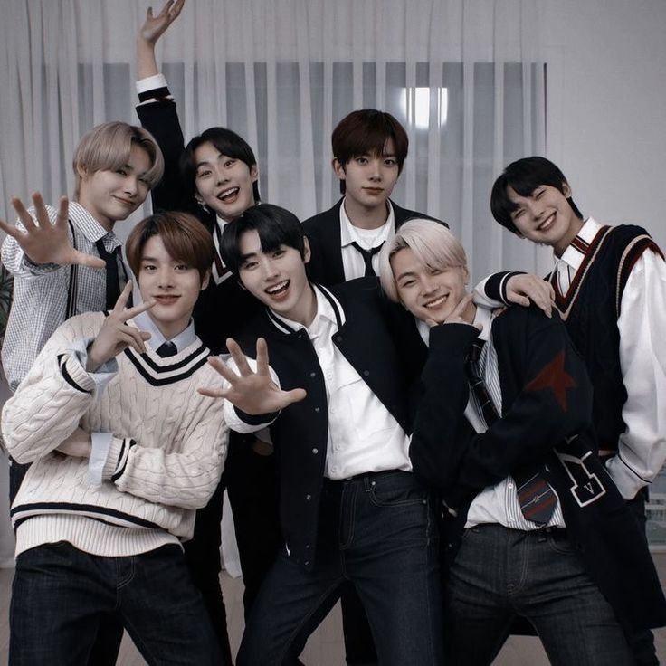 ali4niki18's tweet photo. chicas por favor siganme y les regreso el seguido ya me quisieron quitar la cuenta ayúdenme para poder seguir ayudando 

#SevEN_ALWAYS
#ENHYPEN_IS_7 
#ENHYPEN_HOME 
#Alwayswithyo https://t.co/9ztK8rTUj2