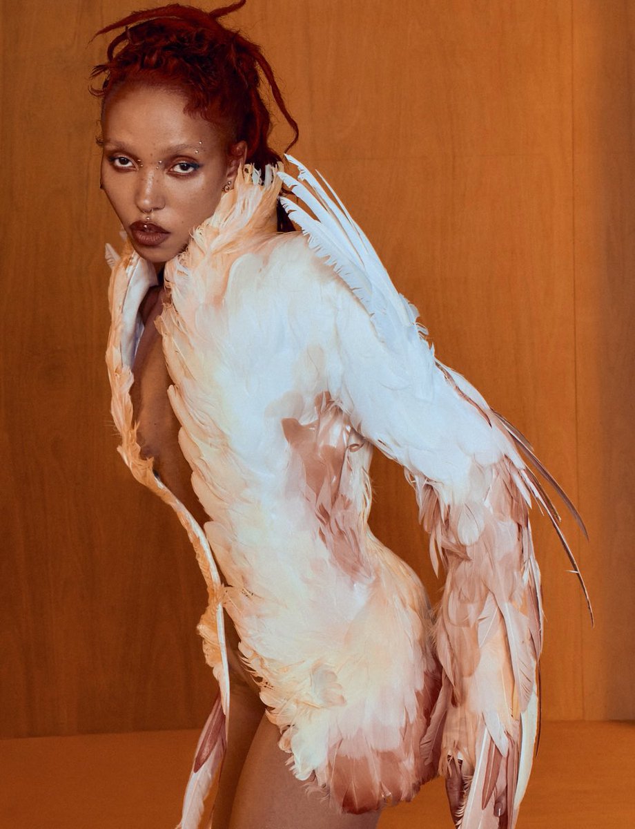 ✩ cₕᵣᵢₛₜᵢₐₙ ∗. tweet media