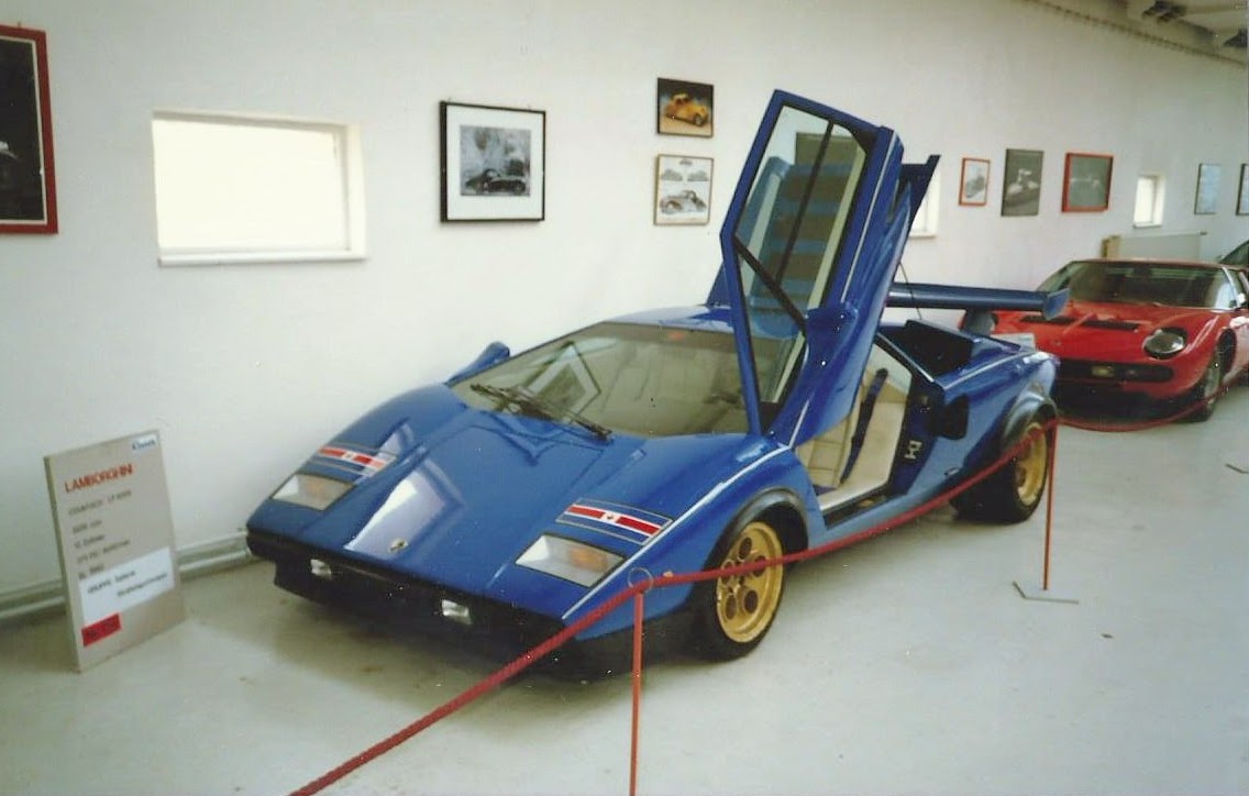 #tbt visit to the Rosso Bianco Collection, Aschaffenburg, August 1992.
One of the Walter Wolf Lamborghini Countach LP400S Series 1 cars, Tahiti Blue/Champagne, black arches on Bravo wheels.
A sought after car, not sure where it is now.
#Lamborghini 
🇮🇹📷🇨🇦
© Me!
