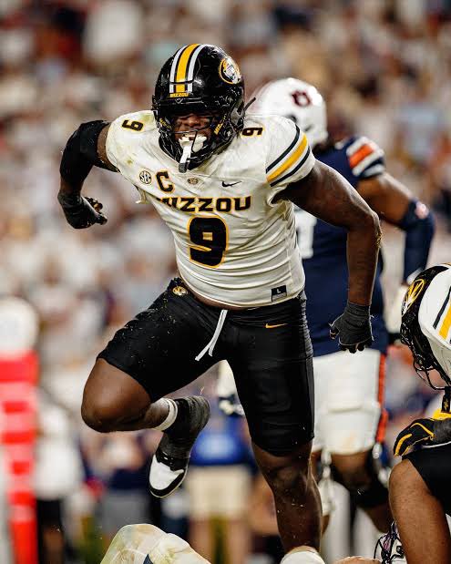 Carlos Clark JR tweet media