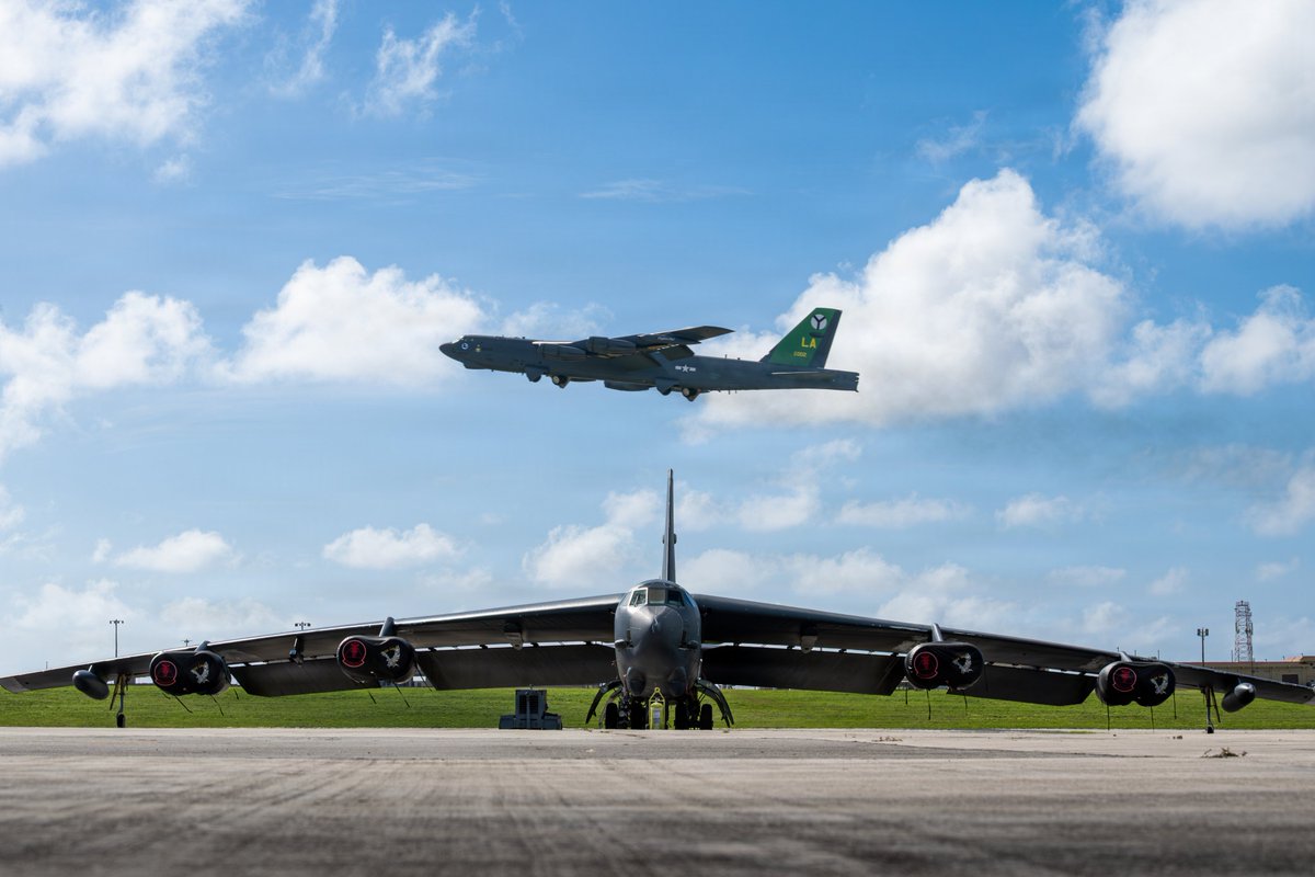 Roberto_yeager's tweet image. El #Boeing B-52H #Stratofortress "buque insignia" de la 2nd Bomb Wing despegando desde #Andersen AFB, #Guam el 10 de febrero (#USAF photo by Airman 1st Class Devyn Taylor) #B52H #BUFF