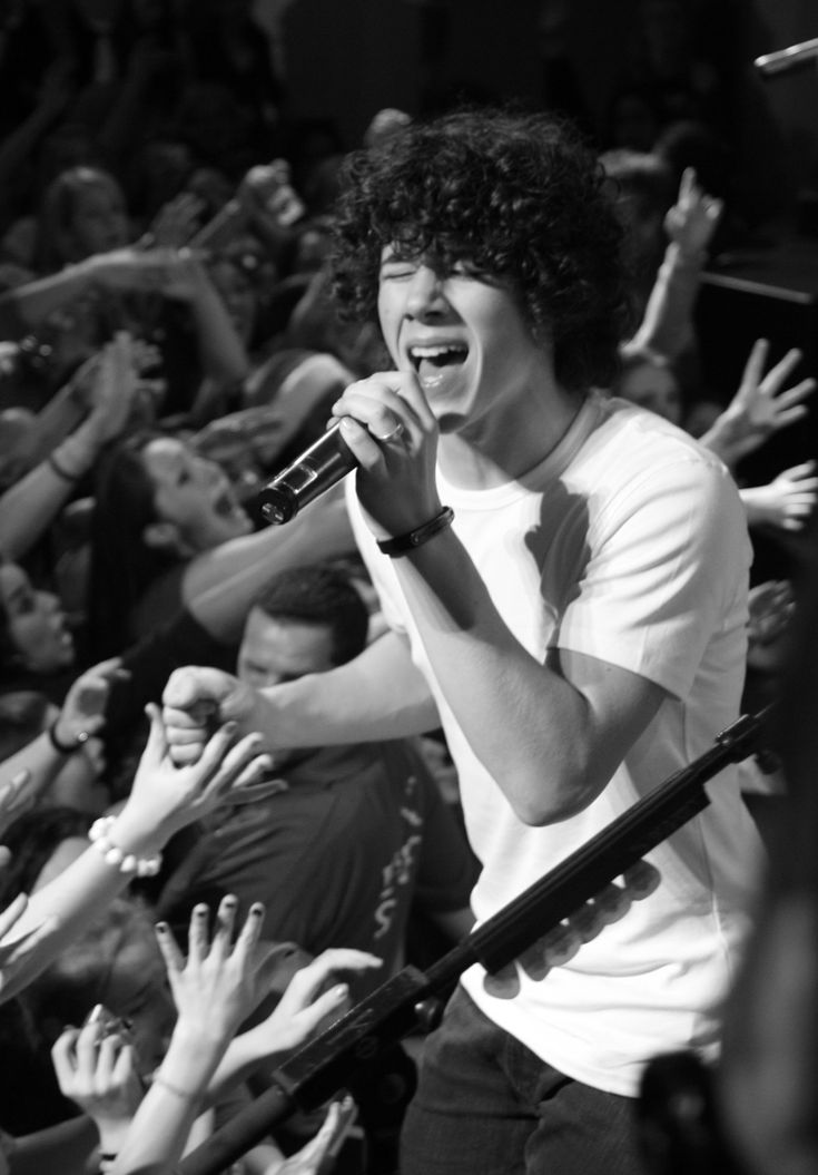 nick jonas curly appreciation post