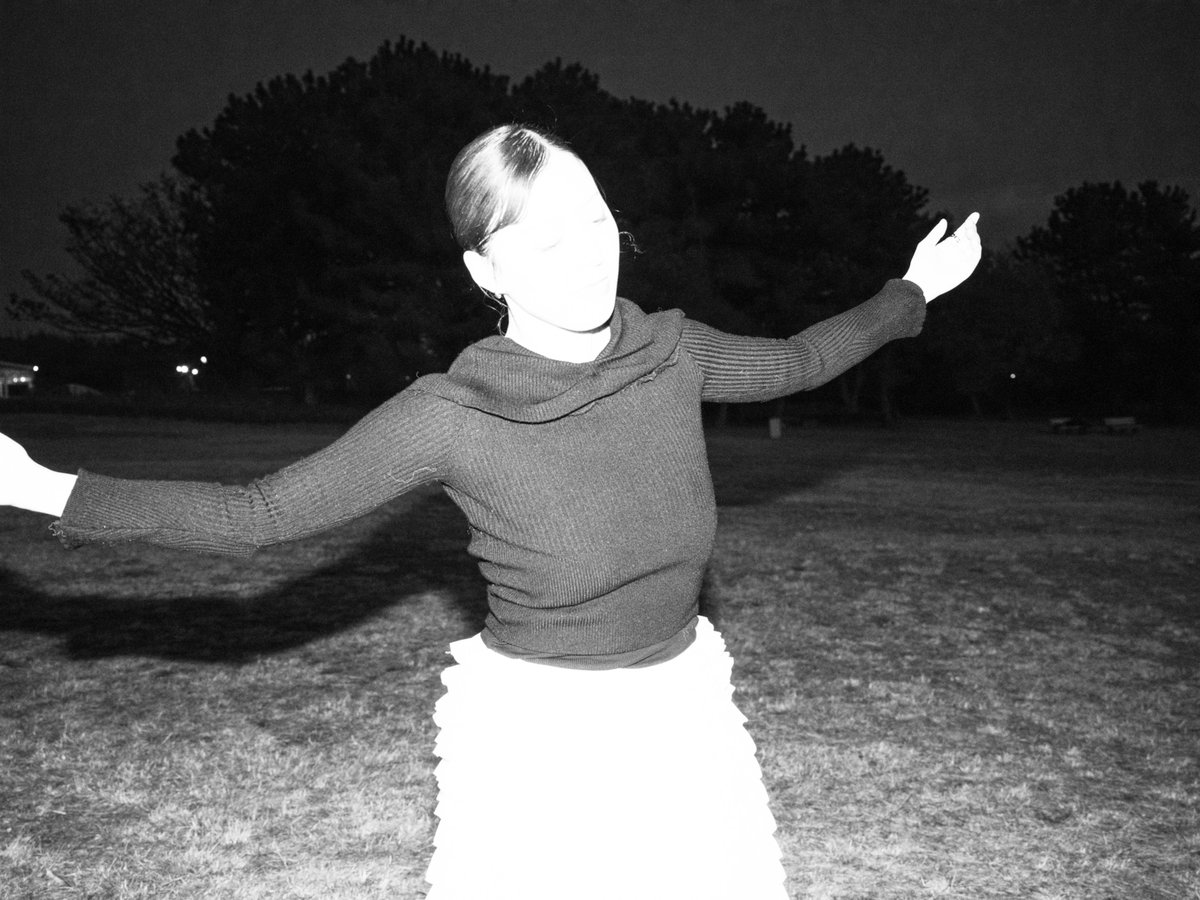 REMINDERS PHOTOGRAPHY STRONGHOLD tweet media