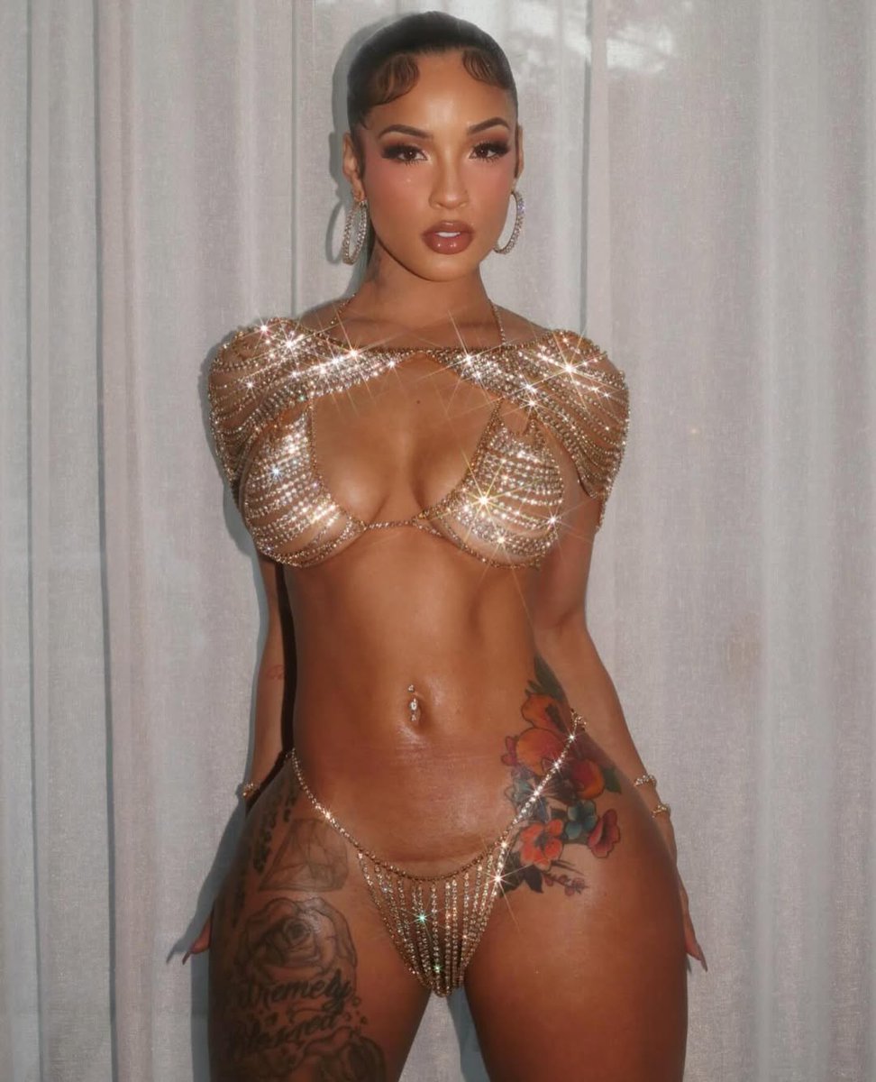 A beauty like this should come with a warning😮💨