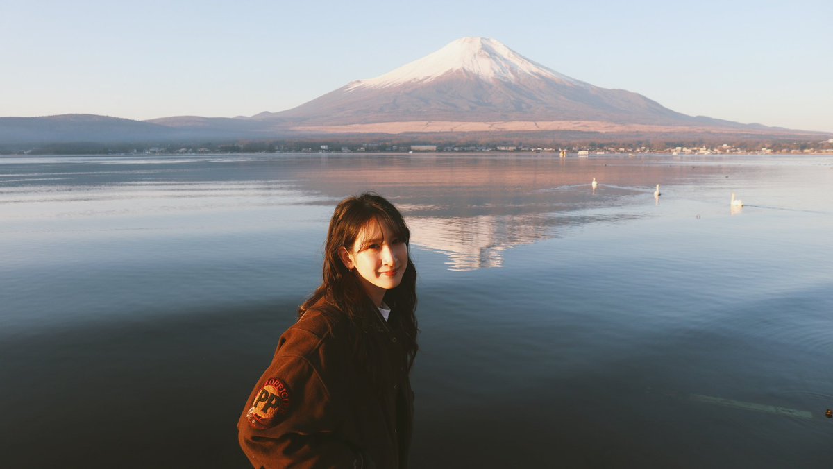 _mirei33's tweet photo. YouTubeアップしました❤️
今回は富士山です🗻✨
絶景に囲まれ、感動の連続、、、
本当に楽しい旅でした！！！！
是非見てください🍒✨
https://t.co/3NWKForvnw https://t.co/3seSZvPO8V