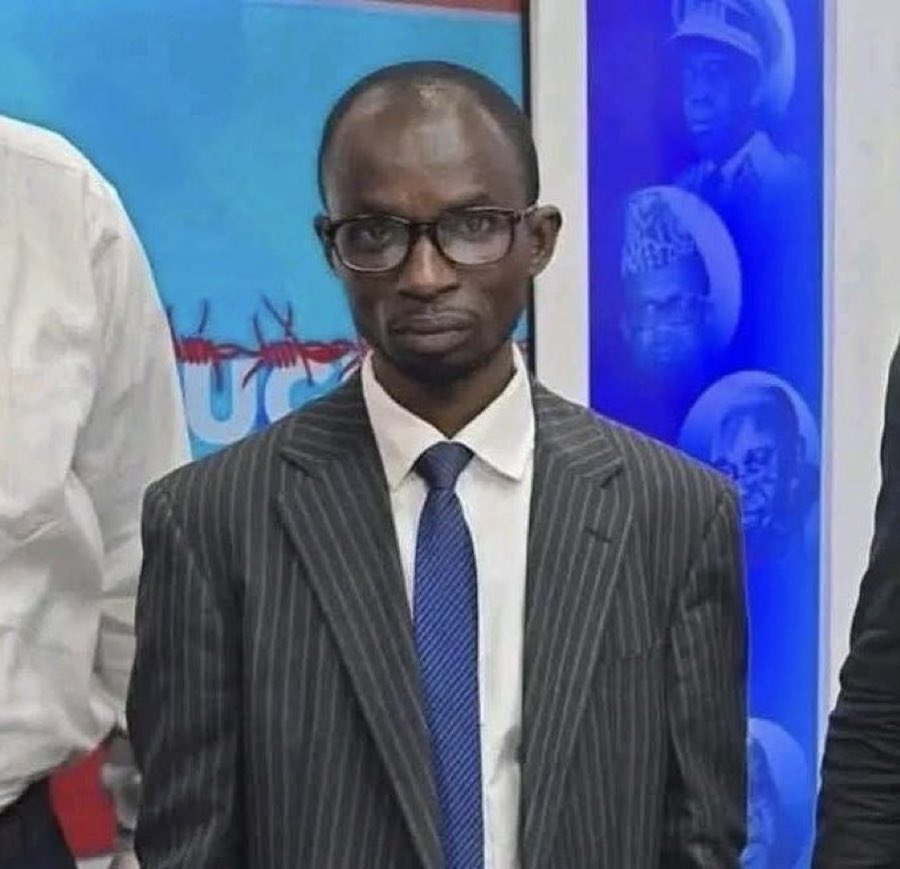 Je demande la libération sans condition de cet homme 
Kamizelo condamner par Félix tshilombo et son clan . LIBÉRER KAMIZELO