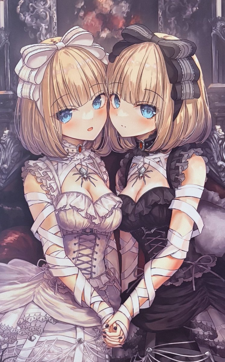 これ、タペストリーのイラストですが、今気付いたんだけど、はあとちゃんとはあちゃま、2人でハート❤️型になってません？
可愛すぎてやばいぃぃぃ🫠
 #突然TLにかわいいはあちゃまを流す