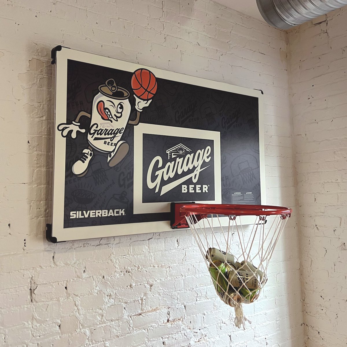 GIVEAWAY: We made two (2) custom Silverback basketball hoops so now you can miss your jump shots in style! This high-performance hoop will make your cul-de-sac love you and your ankles fear you. 

RT to enter for a chance to win!

Giveaway ends 3/26 at 11:59:59 pm EST. Must be