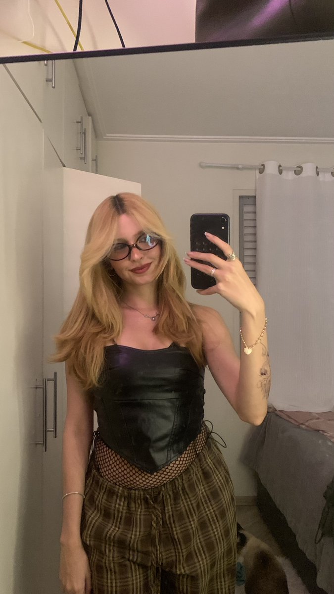 s4m 🍯 tweet media