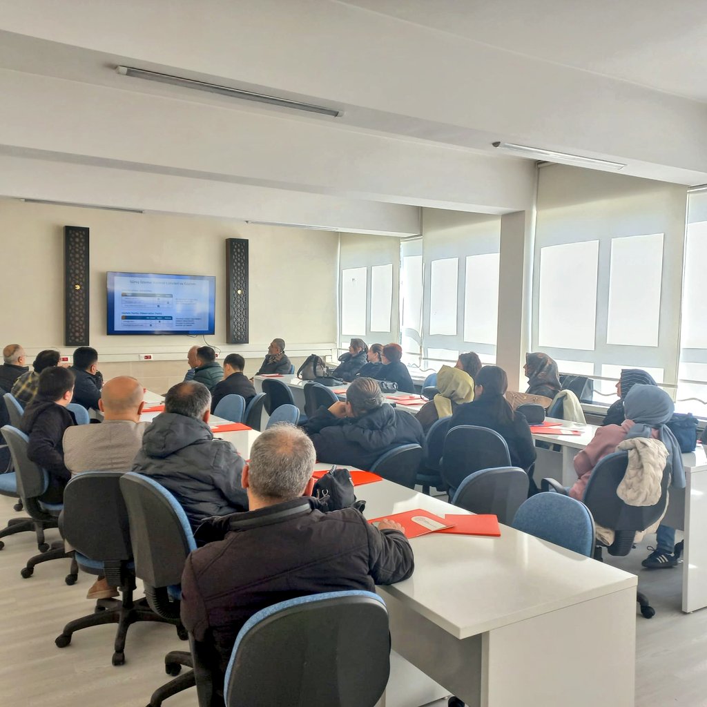OdmKonya55807's tweet photo. Türkiye Yüzyılı Maarif Modeli çalışmaları kapsamında  Merkezimizce düzenlenen "TYMM Ölçme ve Değerlendirme Uygulamaları Semineri", 11-12 Mart tarihlerinde, 48 sosyal bilgiler öğretmenimizin katılımıyla tamamlandı. @mebodsgm @konyamem @AliKemalEker1 @Abdullah_Kplan @DrHuseyinSayin https://t.co/4DJrjgWWG8
