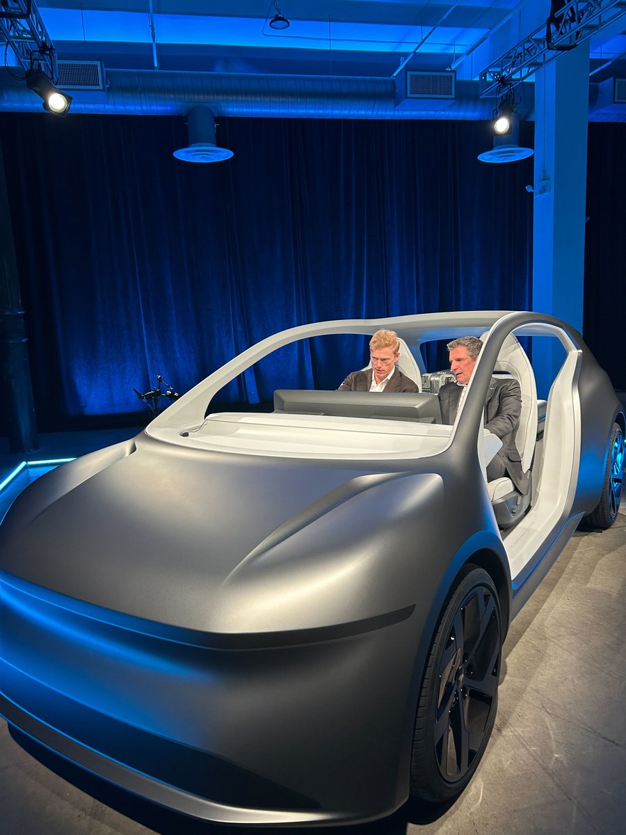 Andrew Macdonald tweet media