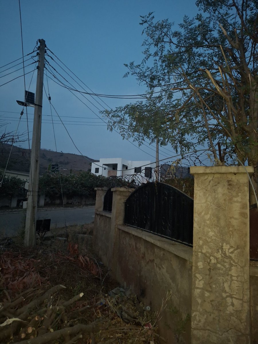 ADEMI_99's tweet photo. @aedcelectricity please assist, this is  the situation in the past 4 days. We have reach out to some official of AEDC but nobody is coming to our aid. Location is hill top inside kurudu Army estate. https://t.co/pfJPz7vTpy