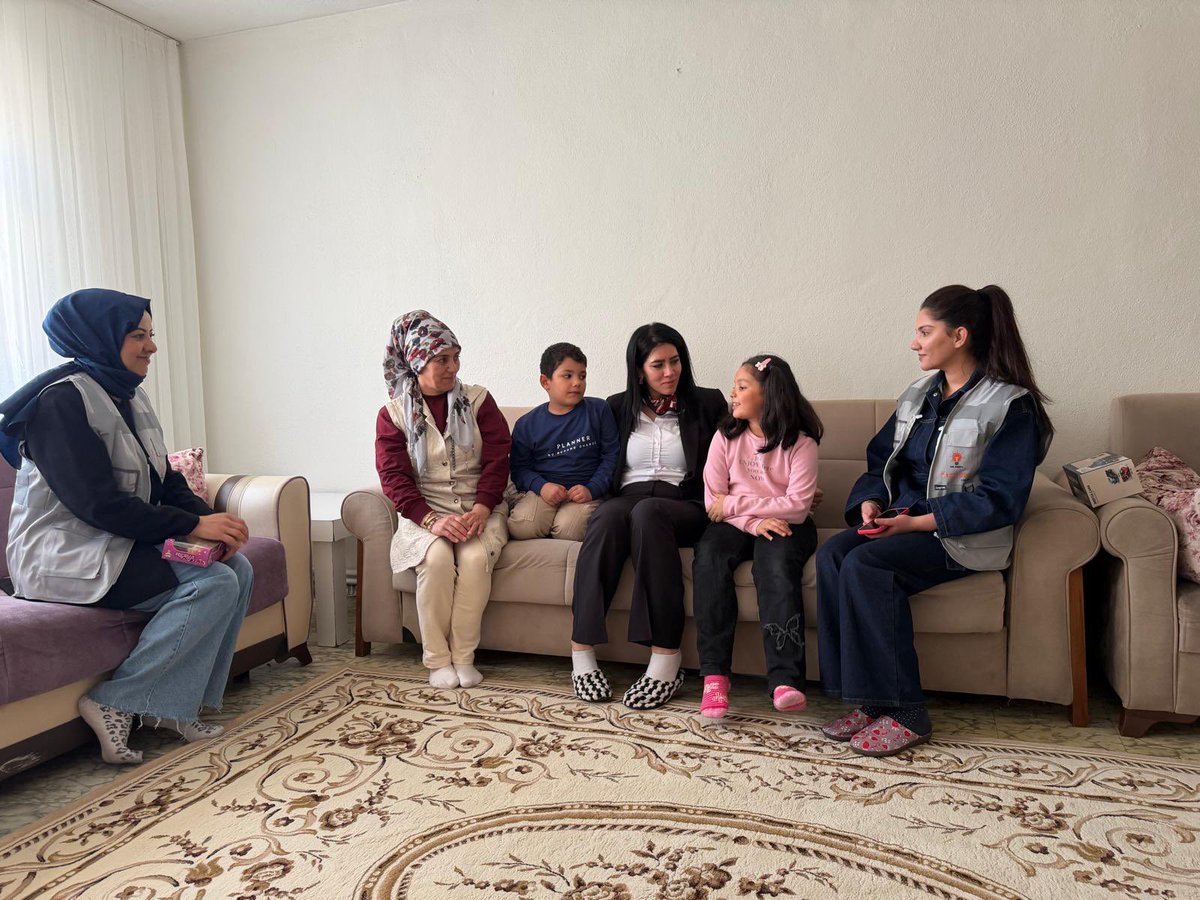 haymanaAKKADIN's tweet photo. 📍 Medrese Mahallesi
İl Kadın Kolları Yönetim Kurulu üyelerimiz ve ilçe teşkilatımız ile birlikte Ramazan ziyaretlerimizi gerçekleştirdik.
Kapı Kapı,Gönül Gönüle 🌸
@tugbaisikercan 
@akgul_aysel https://t.co/WUO7l3hoiW