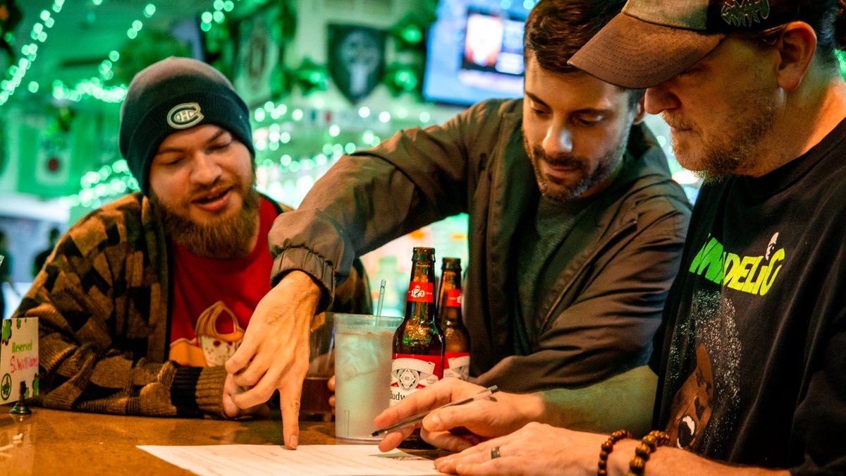 Quizzo Trivia tweet media